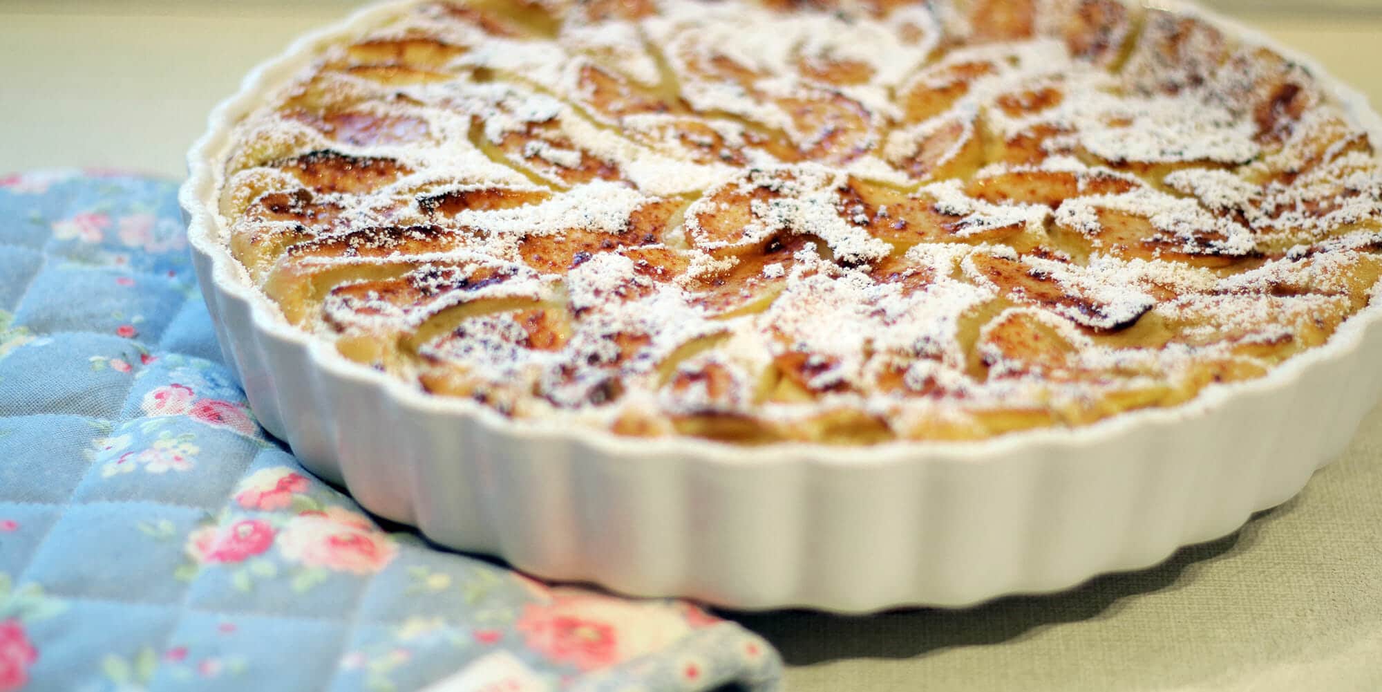 Ofenpfannkuchen mit Äpfeln